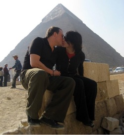 Paškevičs un Gulbe Ēģiptē pie piramīdas